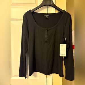 Athleta long sleeve black top NWT (size L)